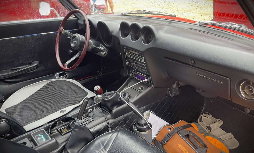 img_9970-1024x615-1 1970 Datsun 240Z Series 1 Interior